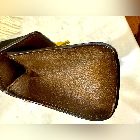 Gucci GG Supreme Padlock Small - Picture 11 of 16